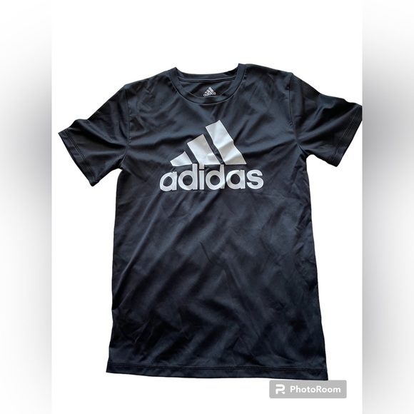 Addidas Tee - Picture 1 of 1